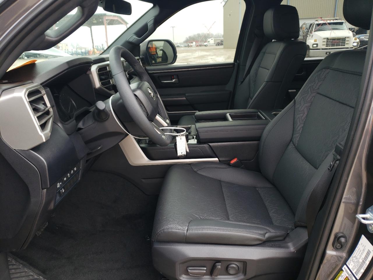 2025 Toyota Tundra - Image 7