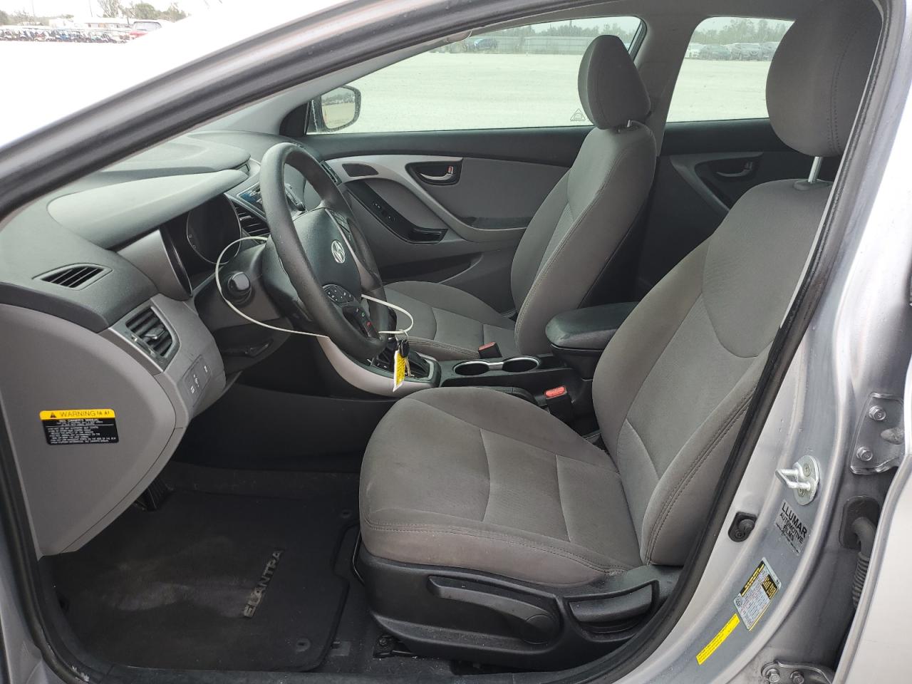 2015 Hyundai Elantra - Image 7