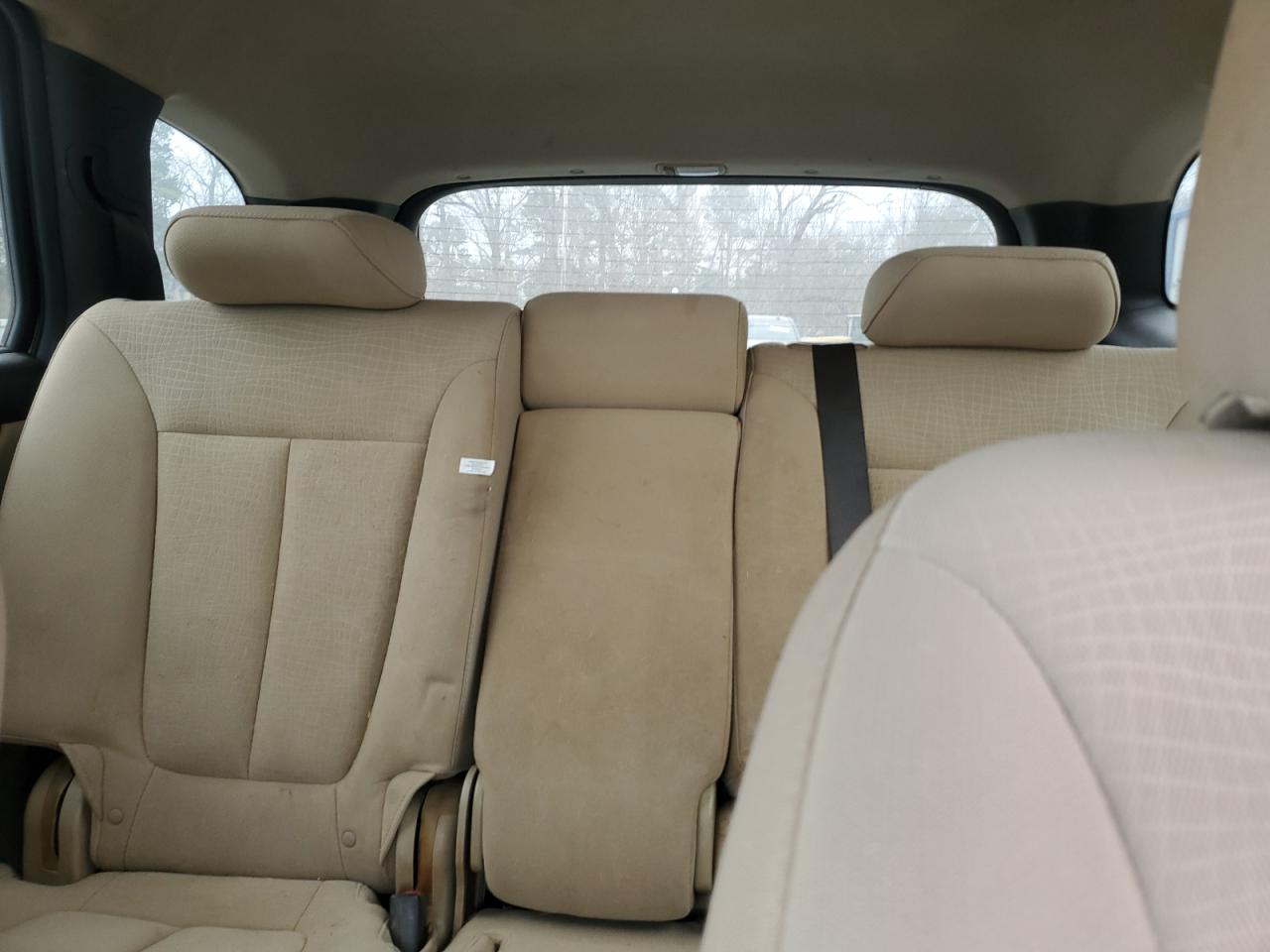 2010 Hyundai Santa Fe - Image 10