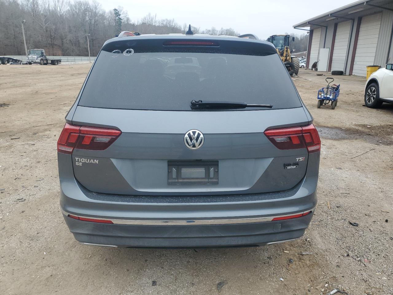 2018 Volkswagen Tiguan - Image 6
