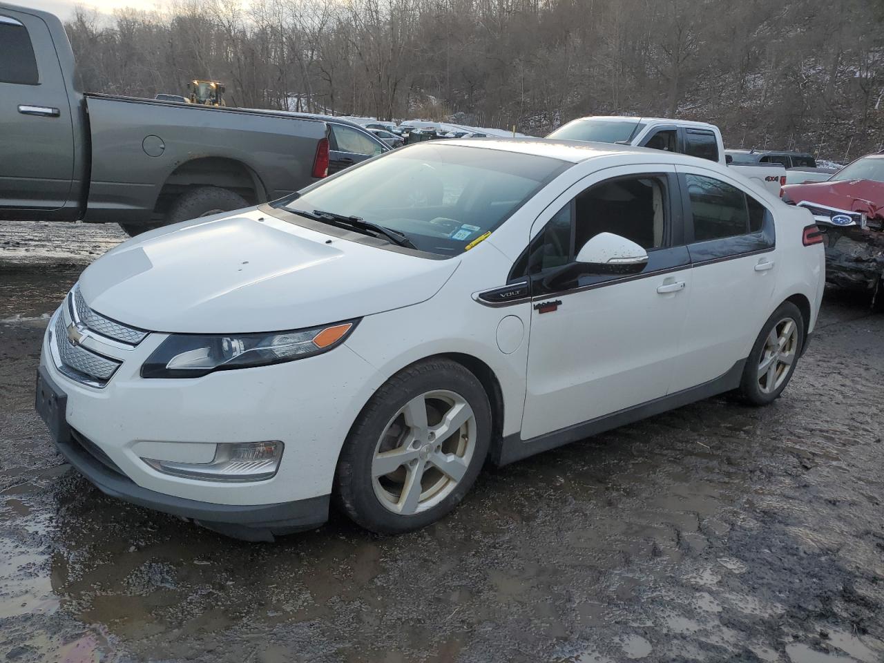 2014 Chevrolet Volt - Image 1