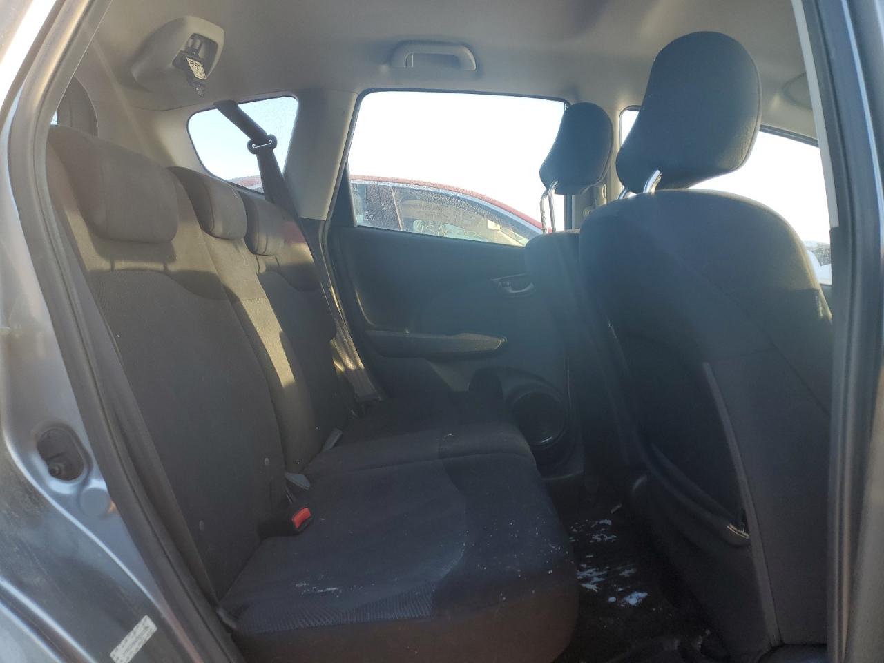 2009 Honda Fit - Image 10