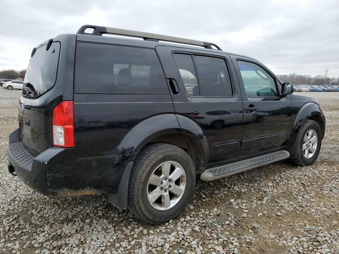 2012 Nissan Pathfinder - Image 3