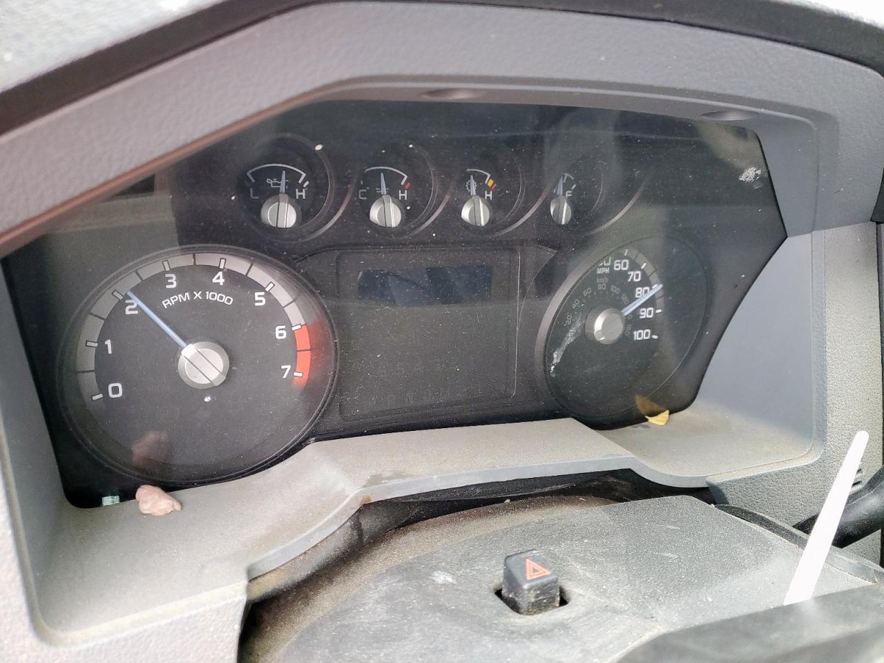 2015 Ford F350 - Image 9