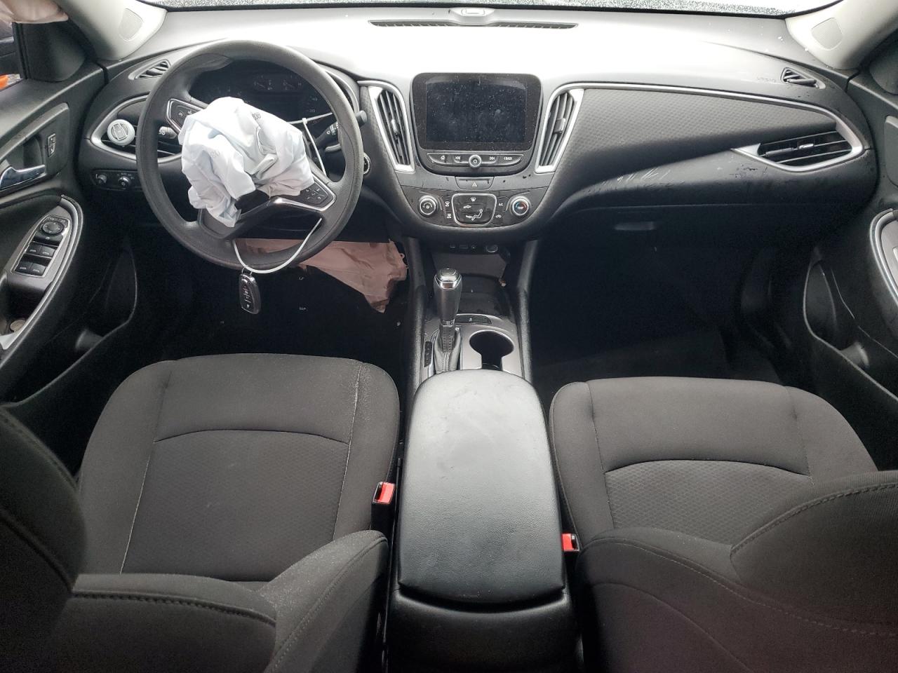 2019 Chevrolet Malibu - Image 8