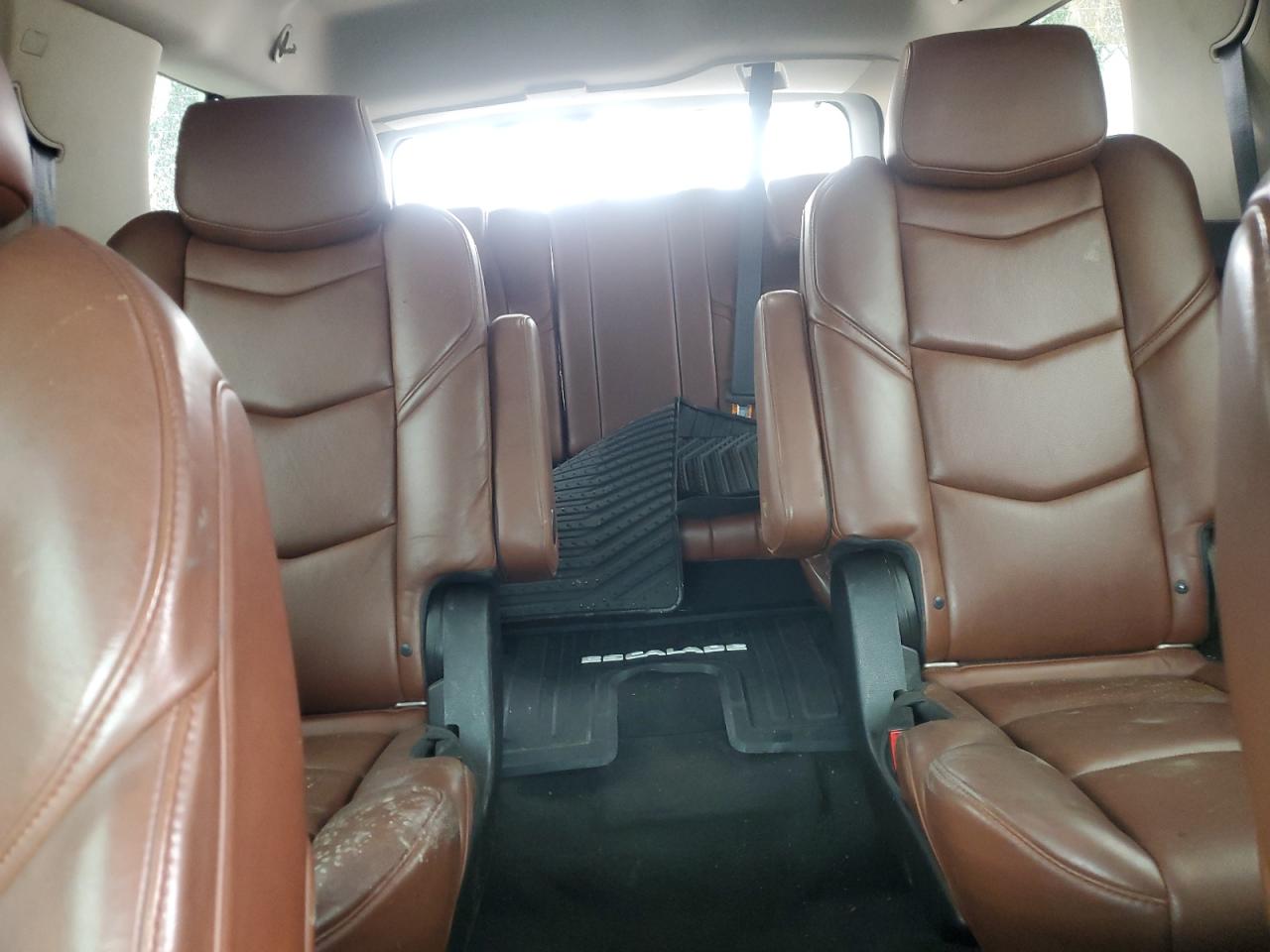 2018 Cadillac Escalade - Image 10
