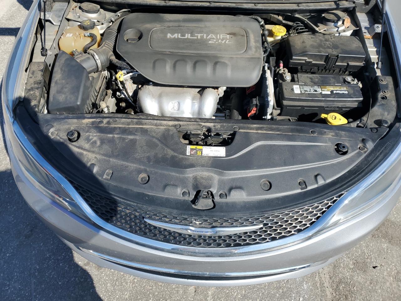 2015 Chrysler 200 - Image 12