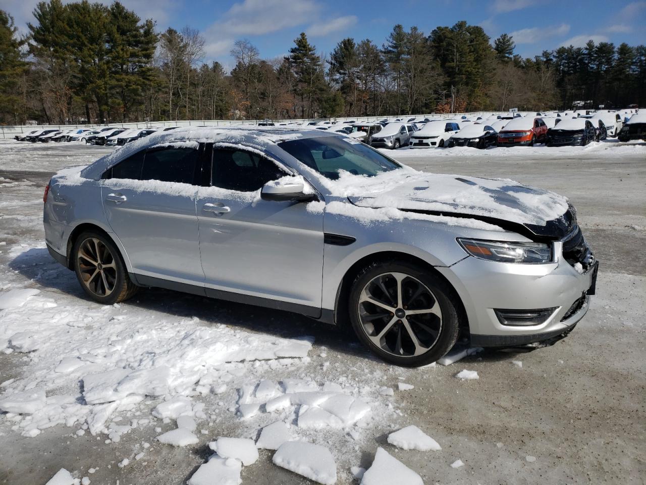 2015 Ford Taurus - Image 4
