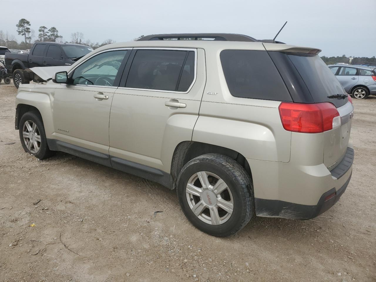 2015 GMC Terrain - Image 2