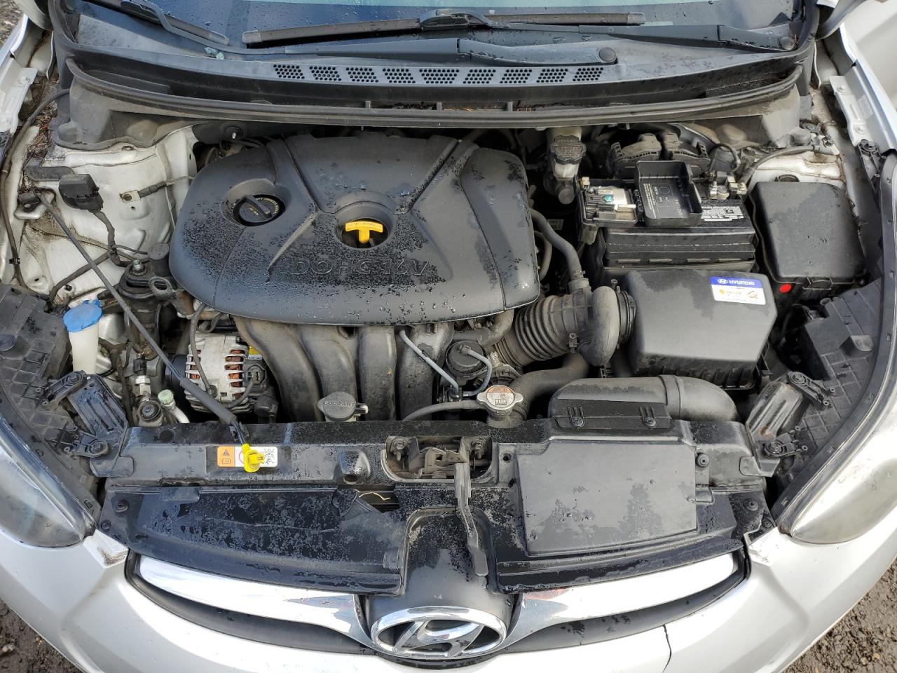 2013 Hyundai Elantra - Image 11