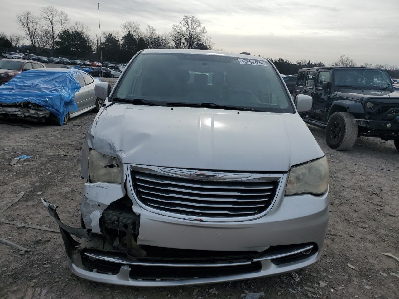 2012 Chrysler Town & Country - Image 5
