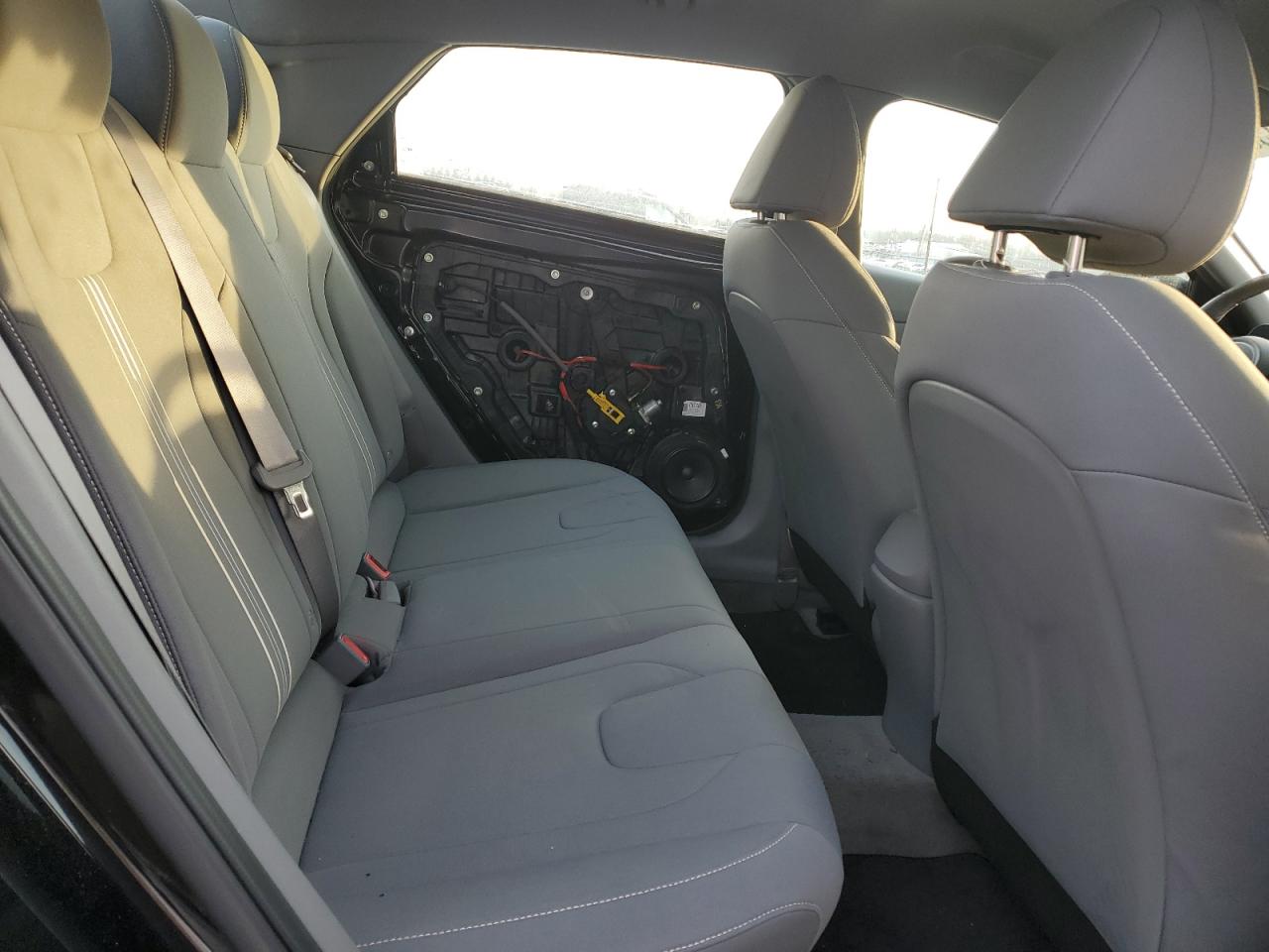 2023 Hyundai Elantra - Image 10