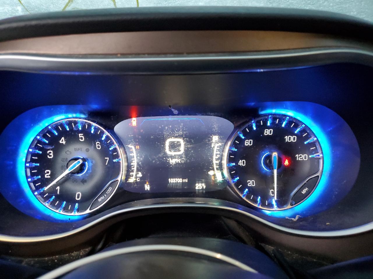 2018 Chrysler Pacifica - Image 9