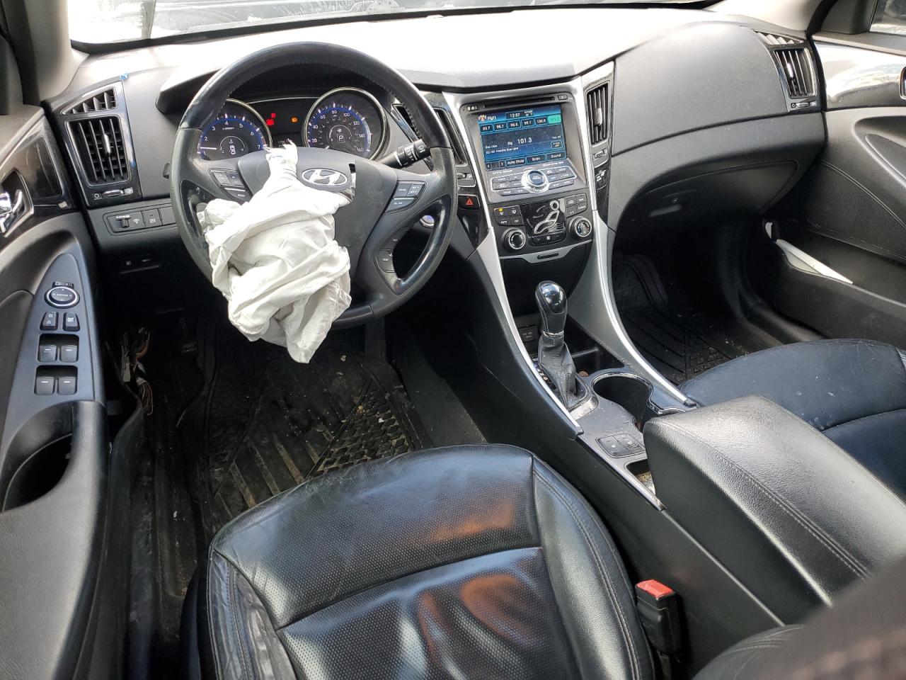 2013 Hyundai Sonata - Image 8