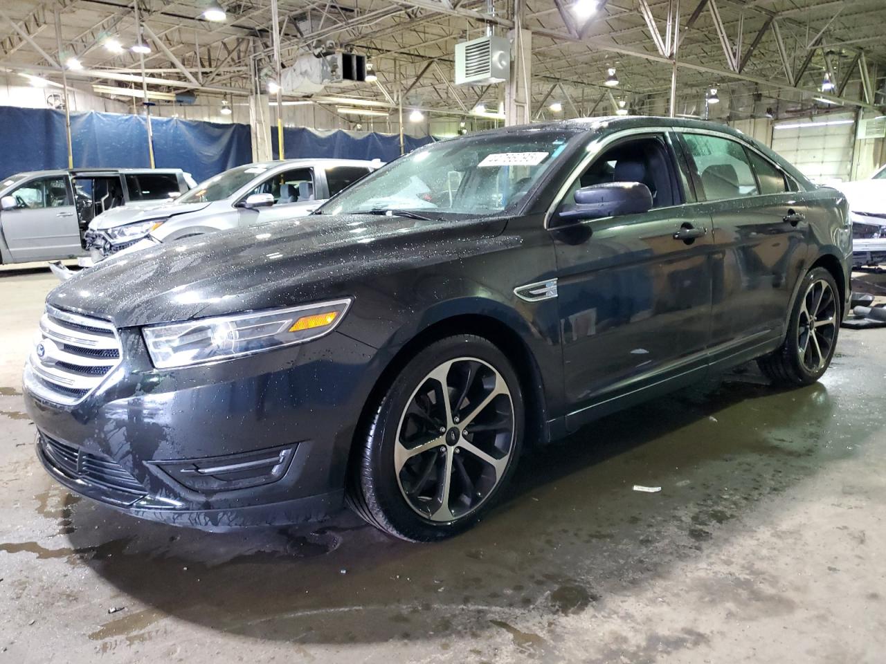 2015 Ford Taurus - Image 1