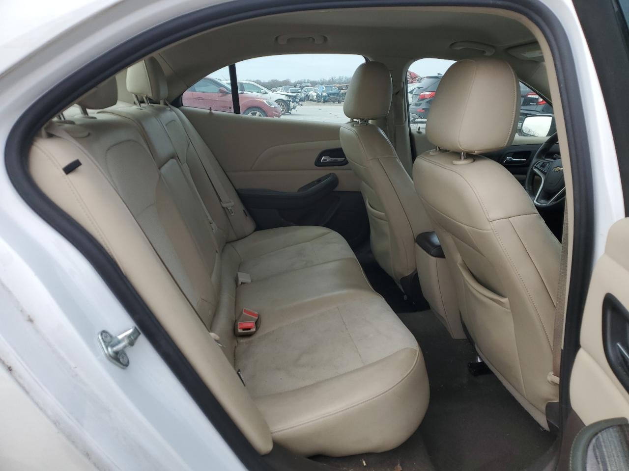 2016 Chevrolet Malibu - Image 10