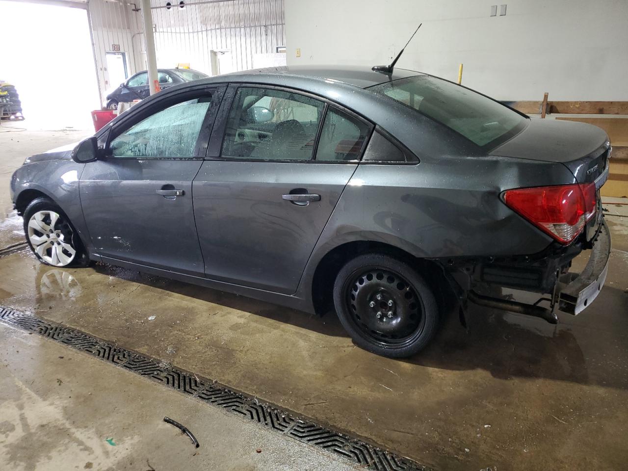 2013 Chevrolet Cruze - Image 2