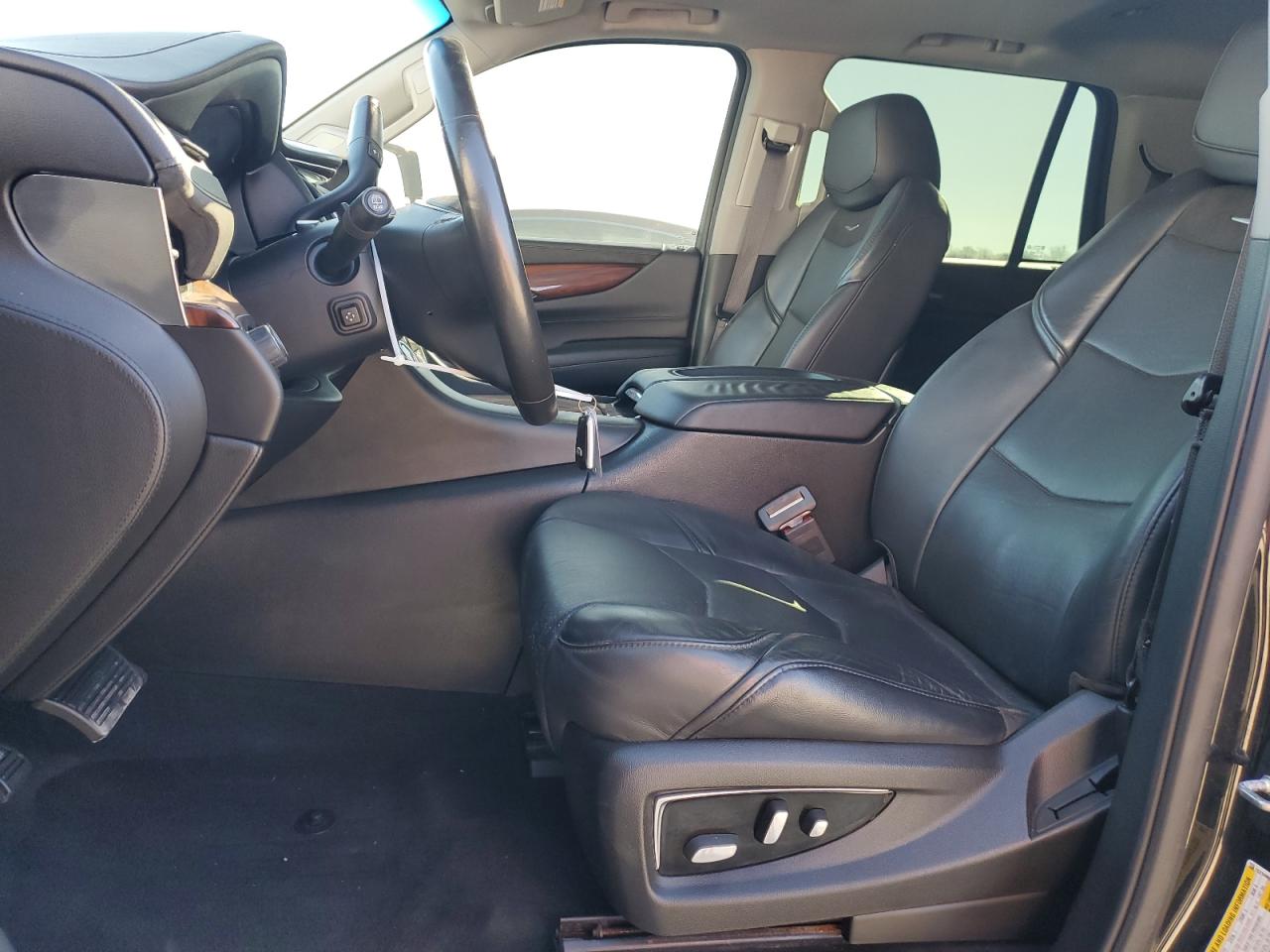 2015 Cadillac Escalade Luxury VIN: 1GYS4MKJ0FR555264 Lot: 46839885