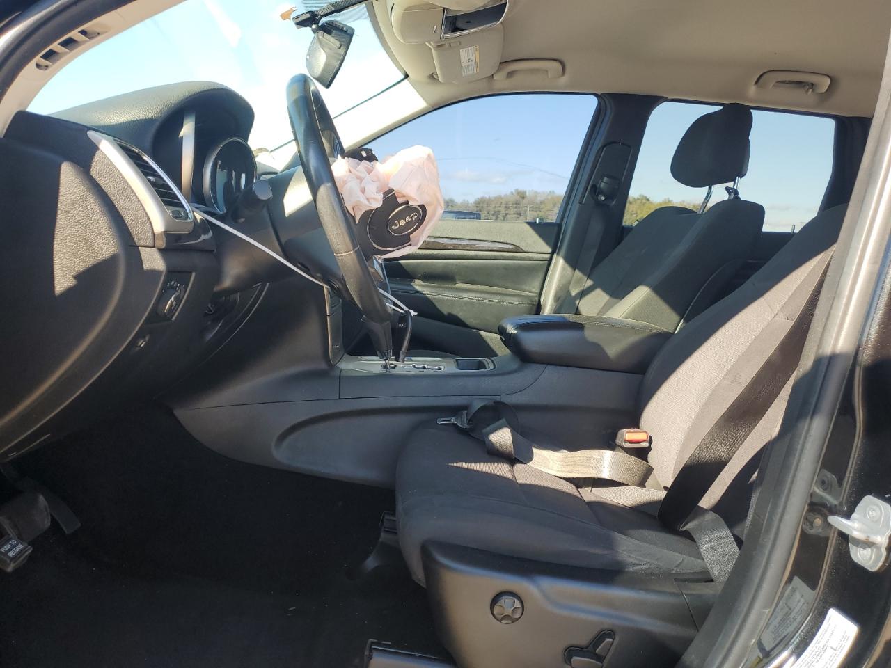 2012 Jeep Grand Cherokee - Image 7
