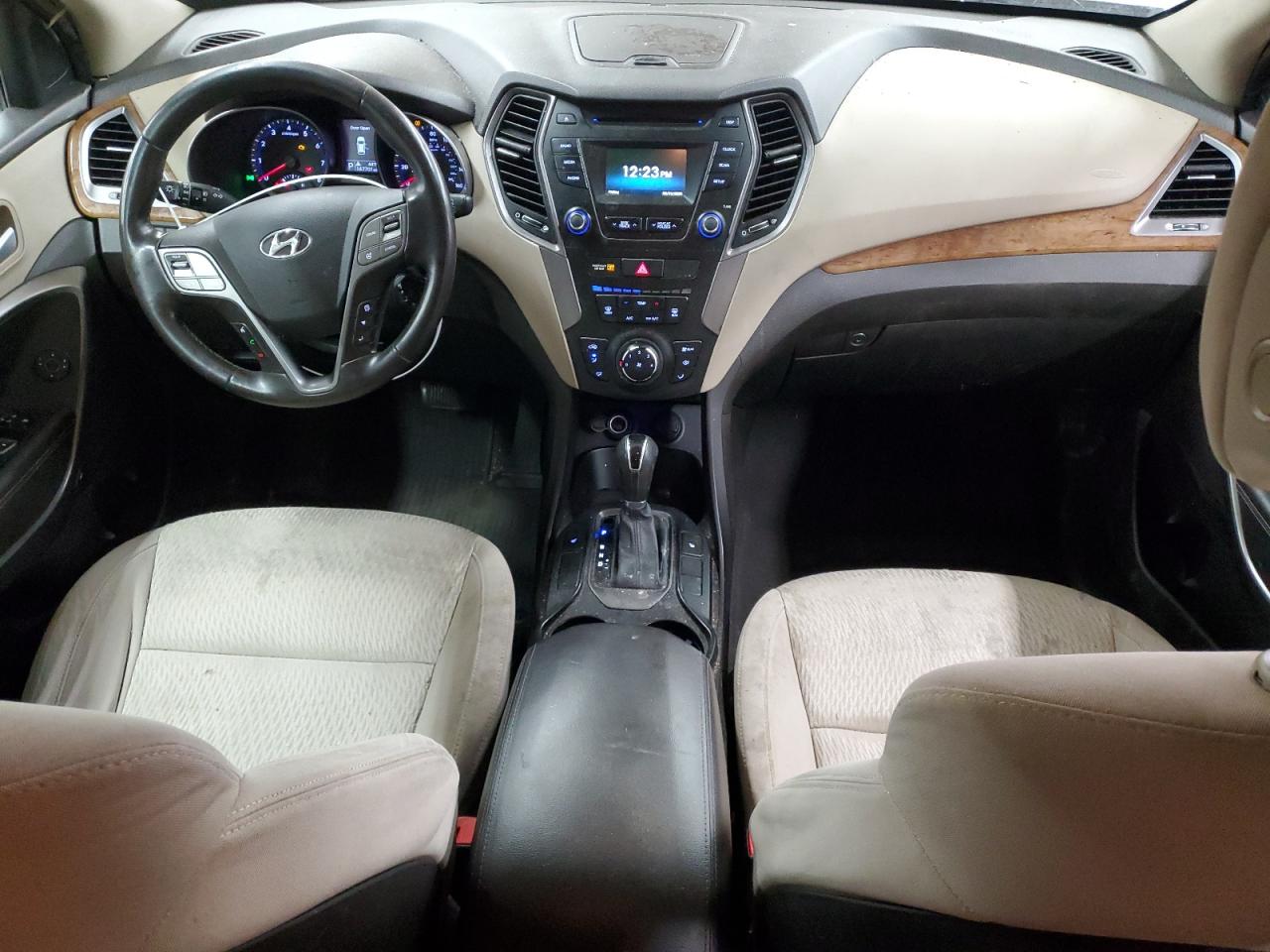 2014 Hyundai Santa Fe - Image 8