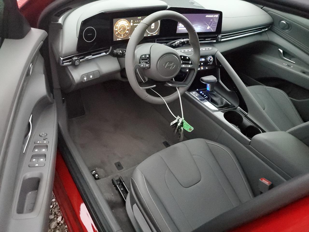 2024 Hyundai Elantra - Image 8