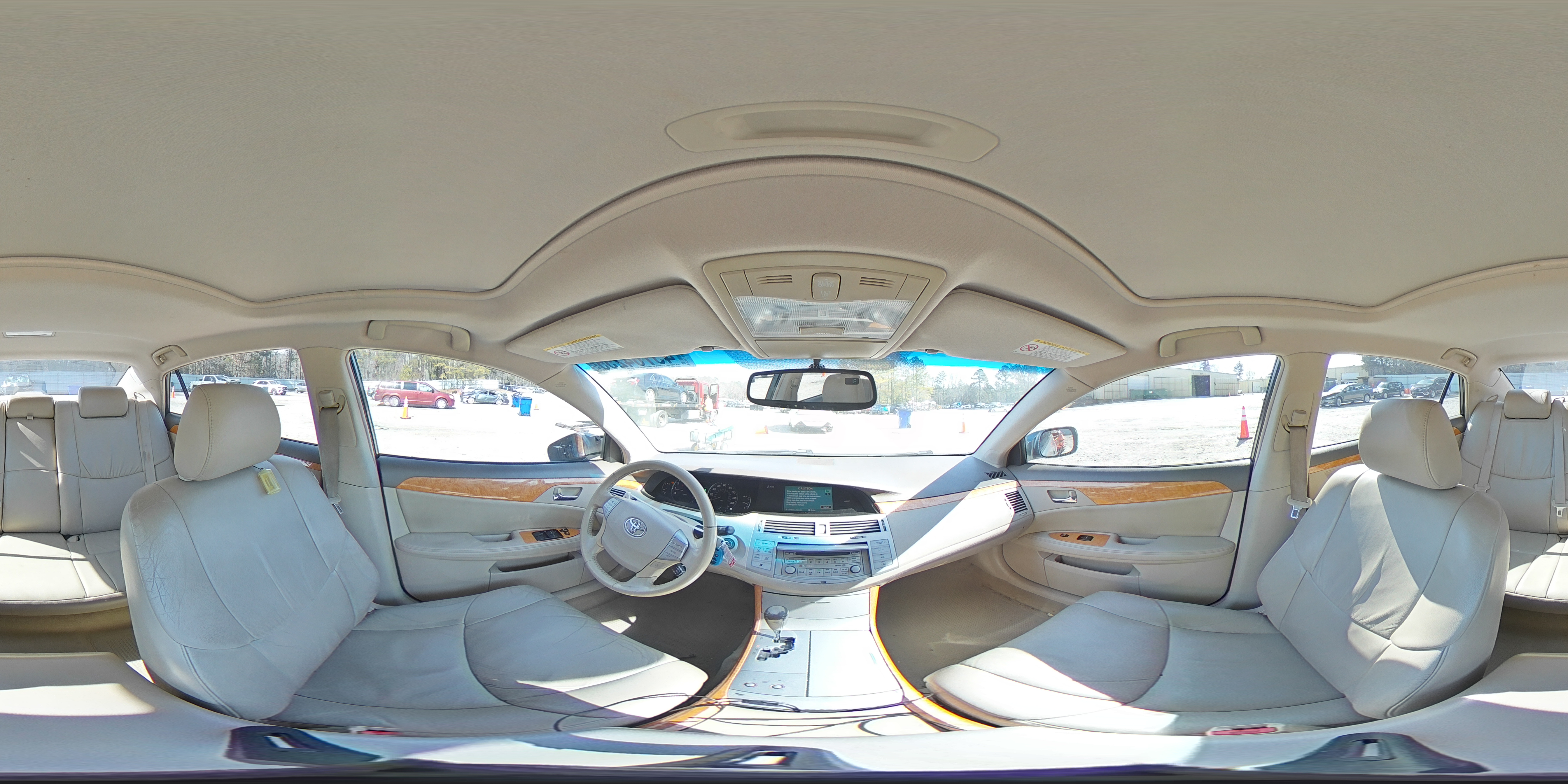 2005 Toyota Avalon - Image 12