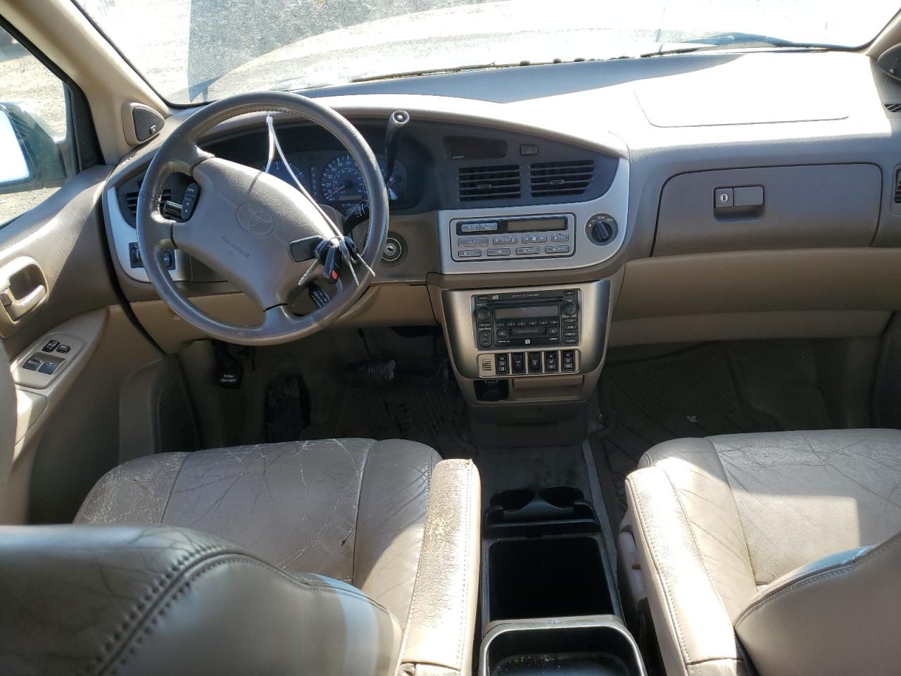 2002 Toyota Sienna - Image 8