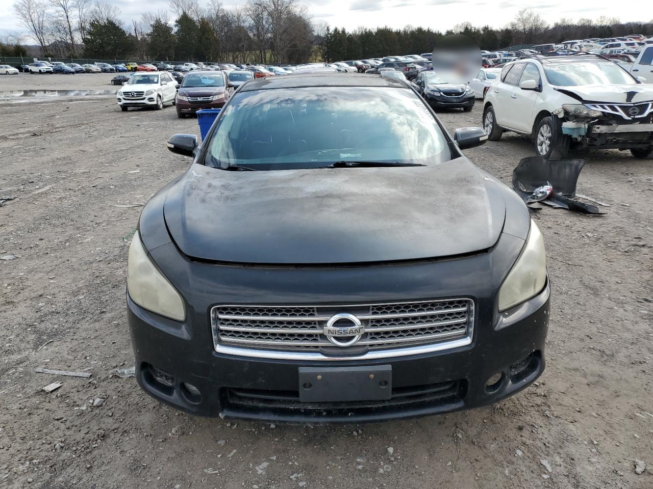 2009 Nissan Maxima - Image 5
