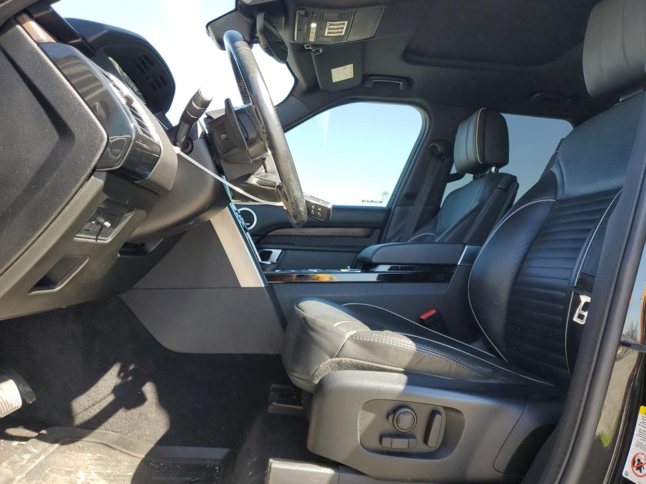 2018 Land Rover Discovery Hse Luxury VIN: SALRT2RV8JA077826 Lot: 46663765