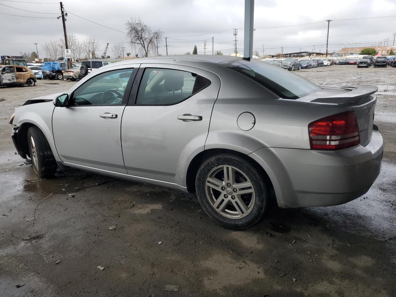2010 Dodge Avenger - Image 2