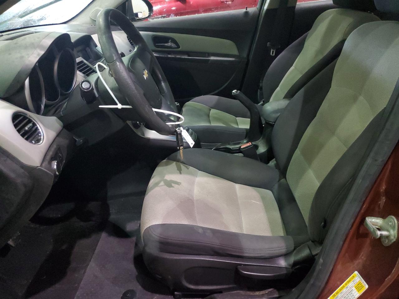 2012 Chevrolet Cruze - Image 7