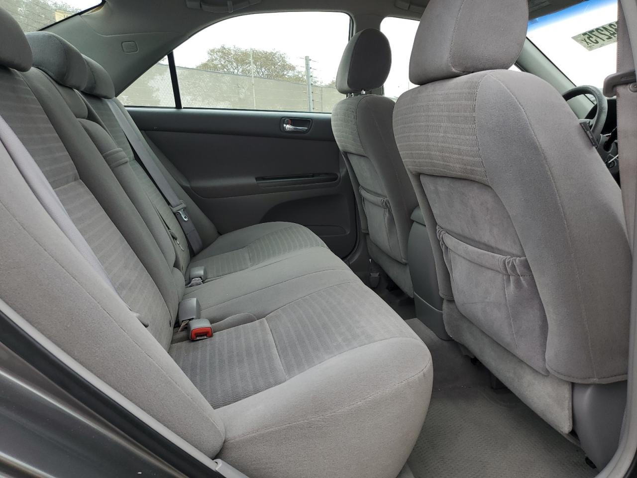 2005 Toyota Camry - Image 11