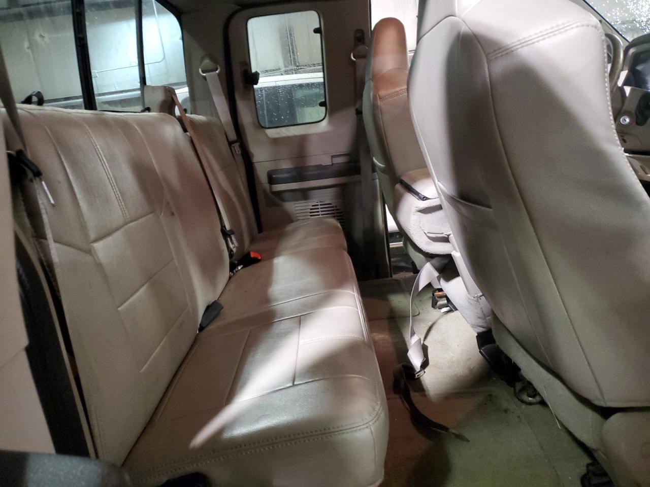 2008 Ford F250 - Image 10