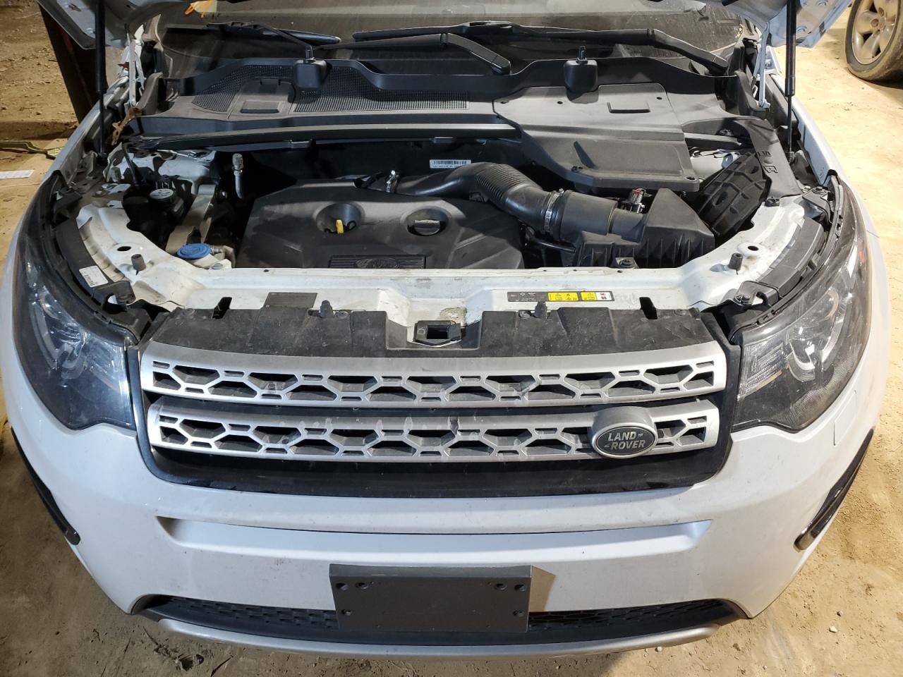 2017 Land Rover Discovery - Image 12