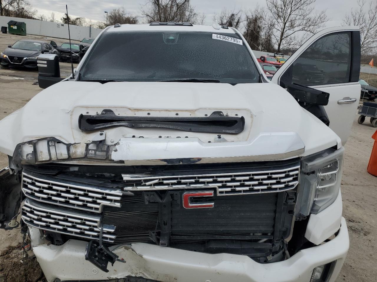 2021 GMC Sierra - Image 11