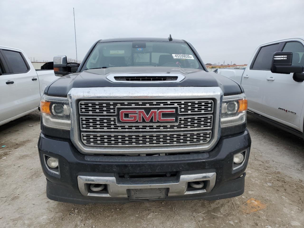 2019 GMC Sierra - Image 5
