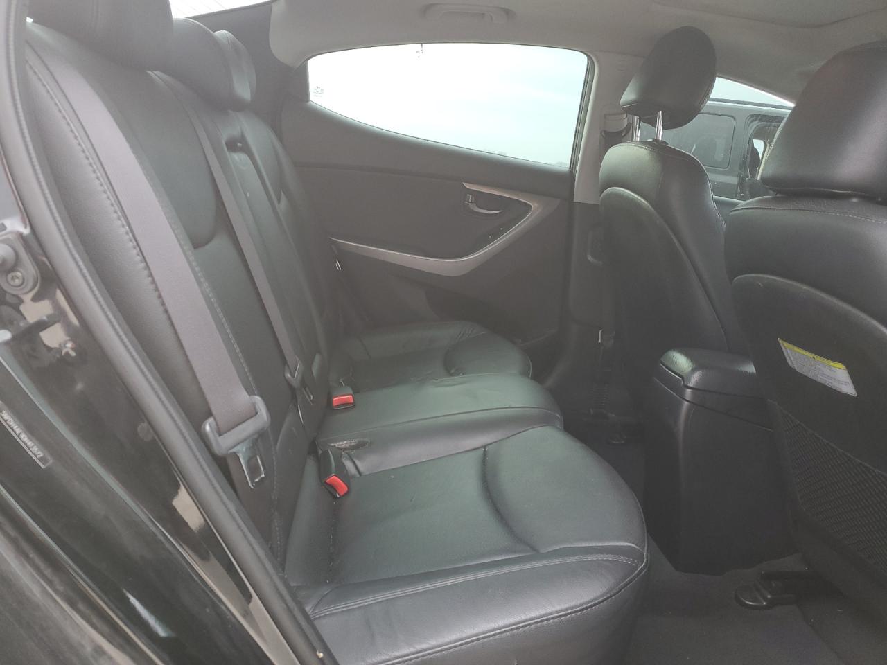 2013 Hyundai Elantra - Image 10