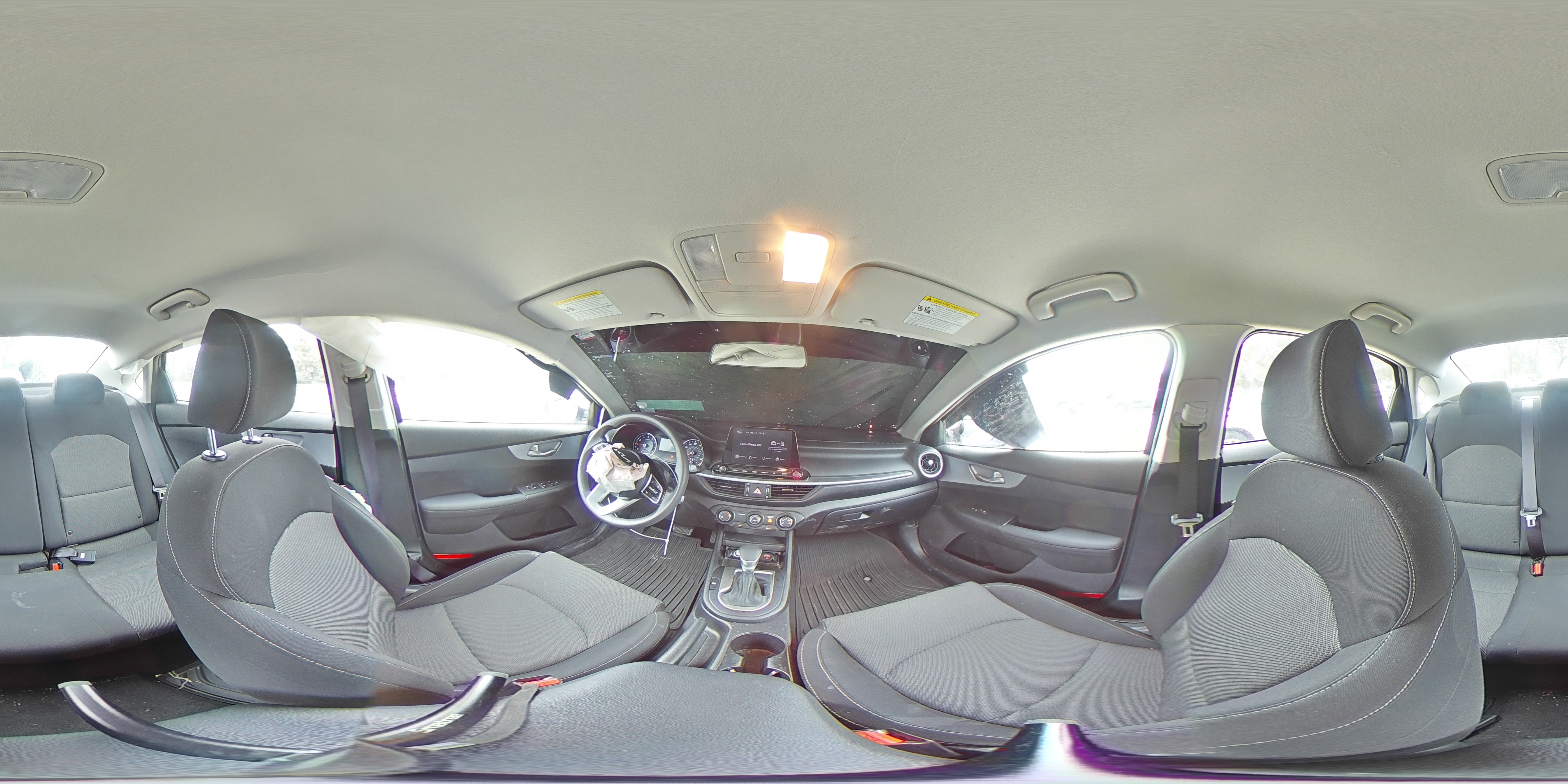 2024 Kia Forte - Image 15