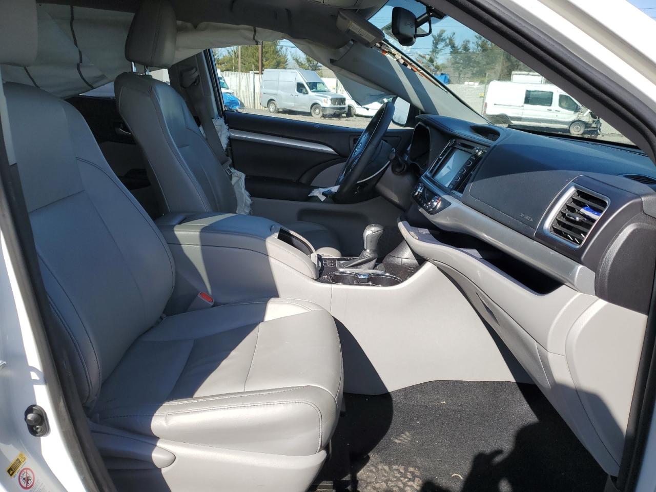2015 Toyota Highlander - Image 7
