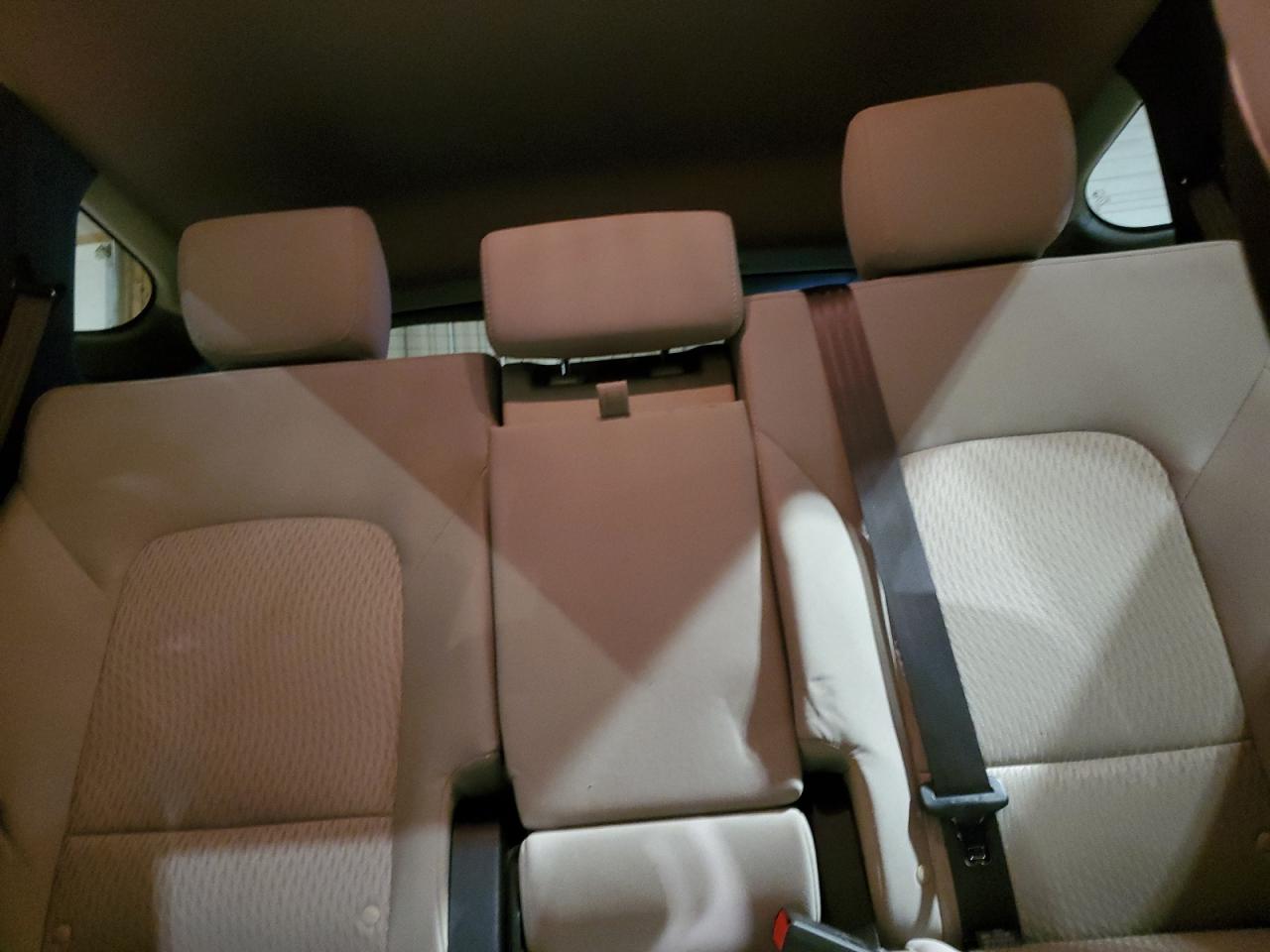 2018 Hyundai Santa Fe - Image 10