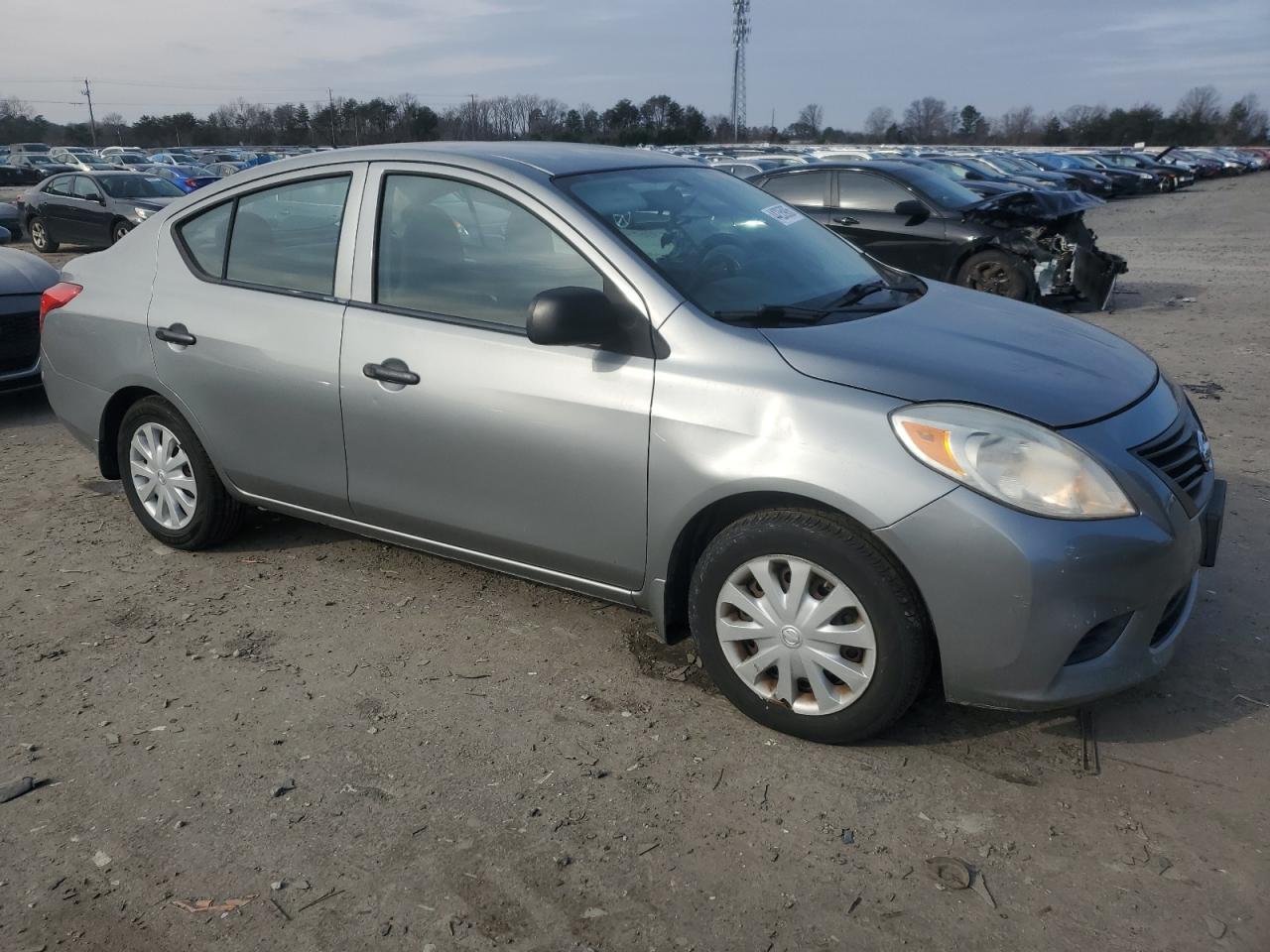 2013 Nissan Versa - Image 4
