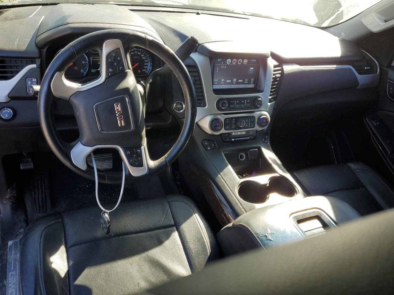 2017 GMC Yukon - Image 8