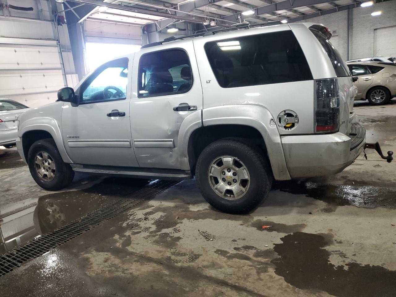 2010 Chevrolet Tahoe - Image 2