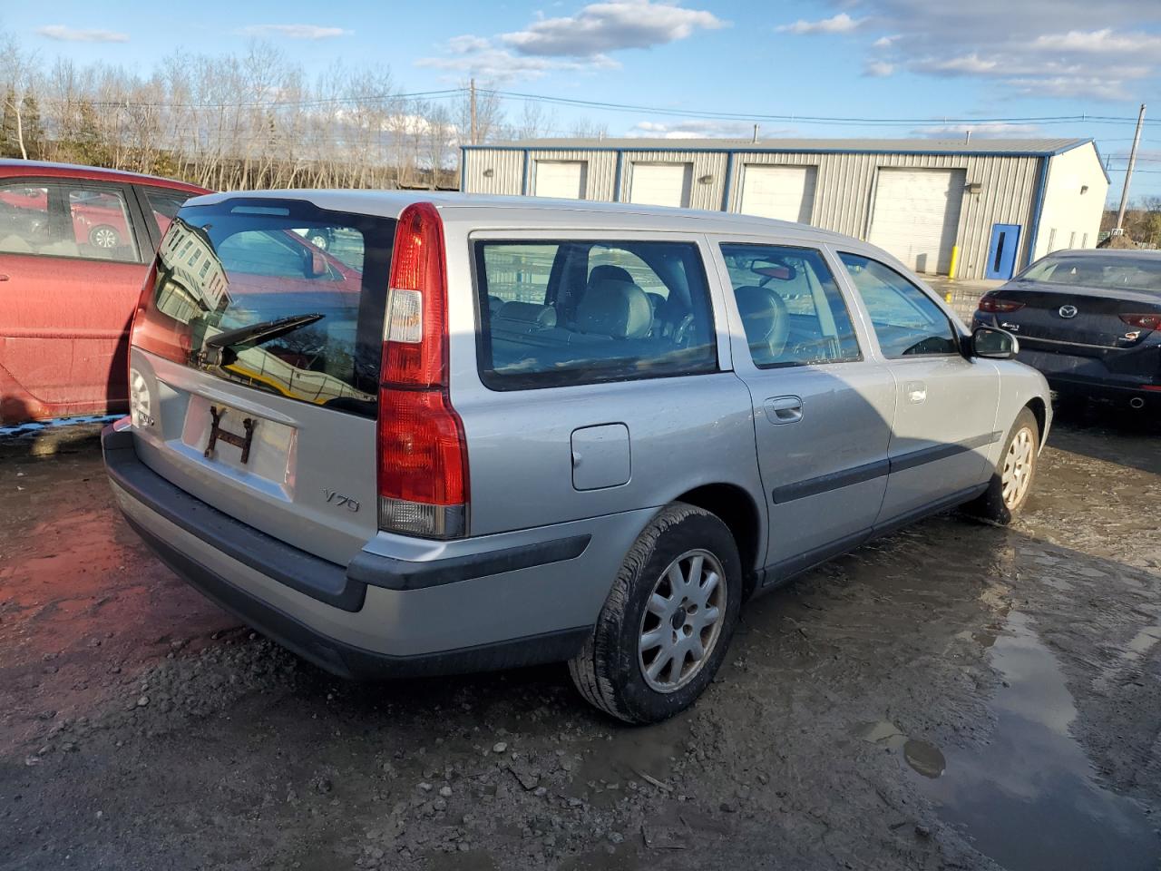 2001 Volvo V70 - Image 3