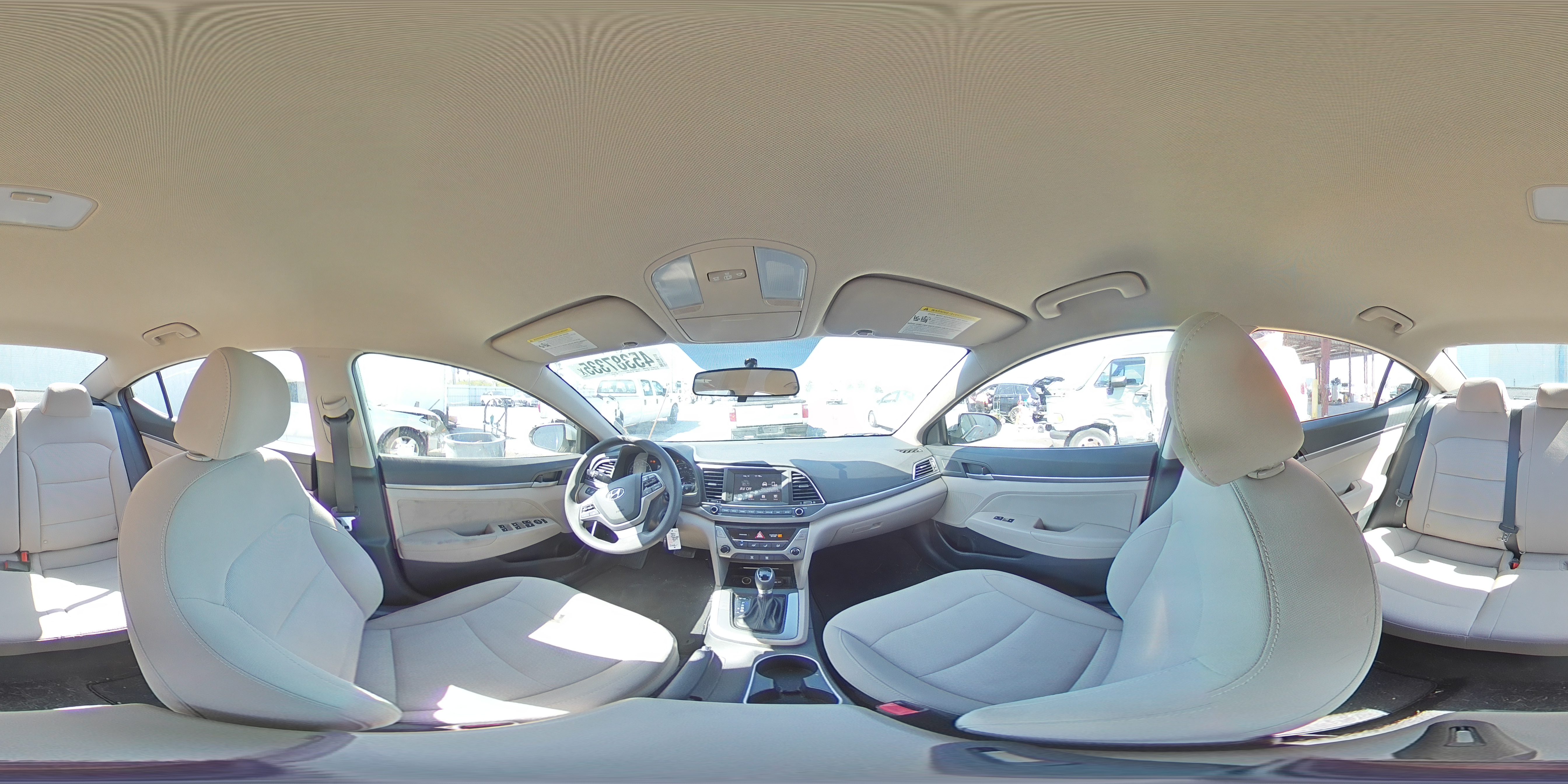2018 Hyundai Elantra - Image 14