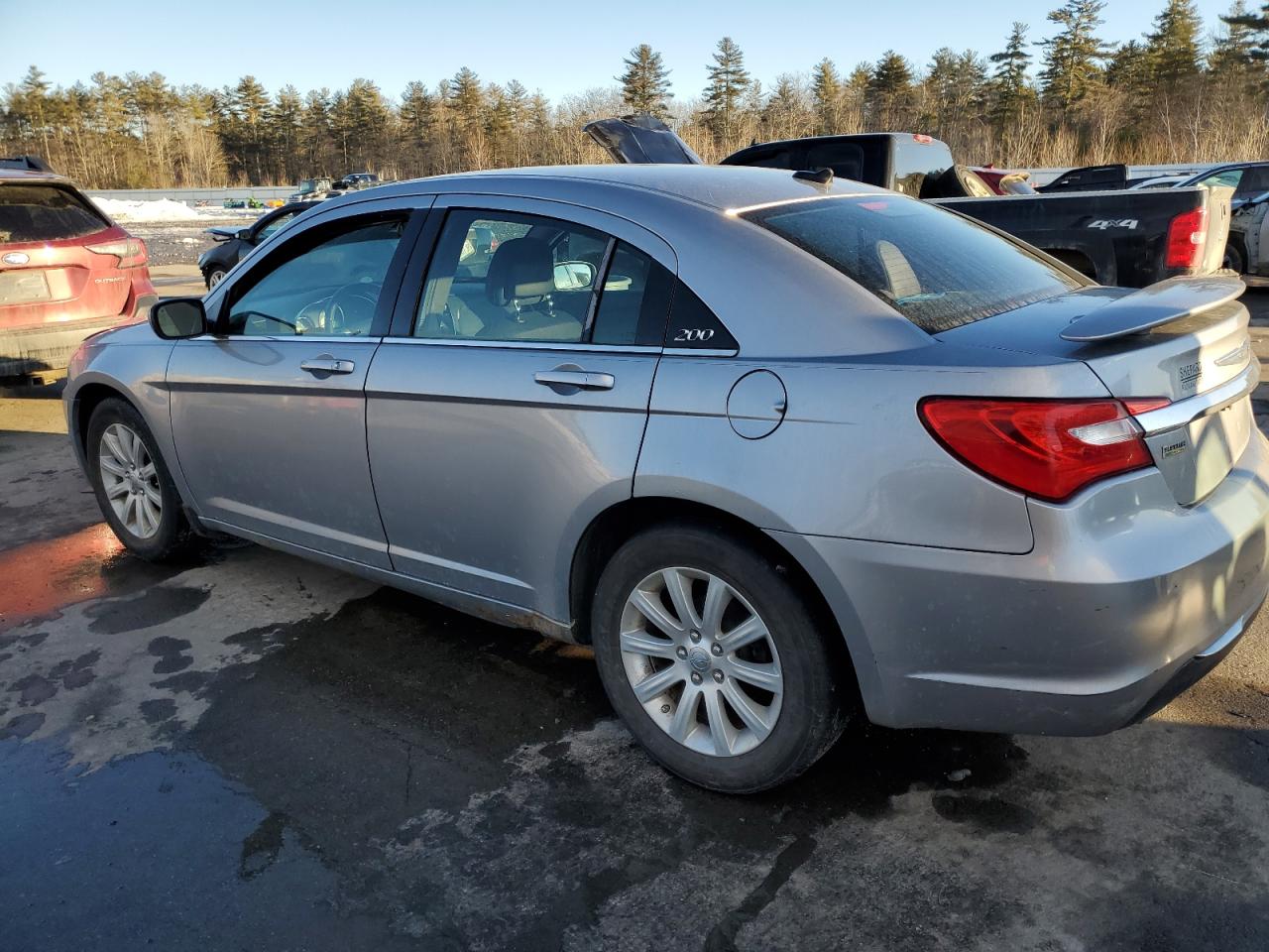 2013 Chrysler 200 - Image 2