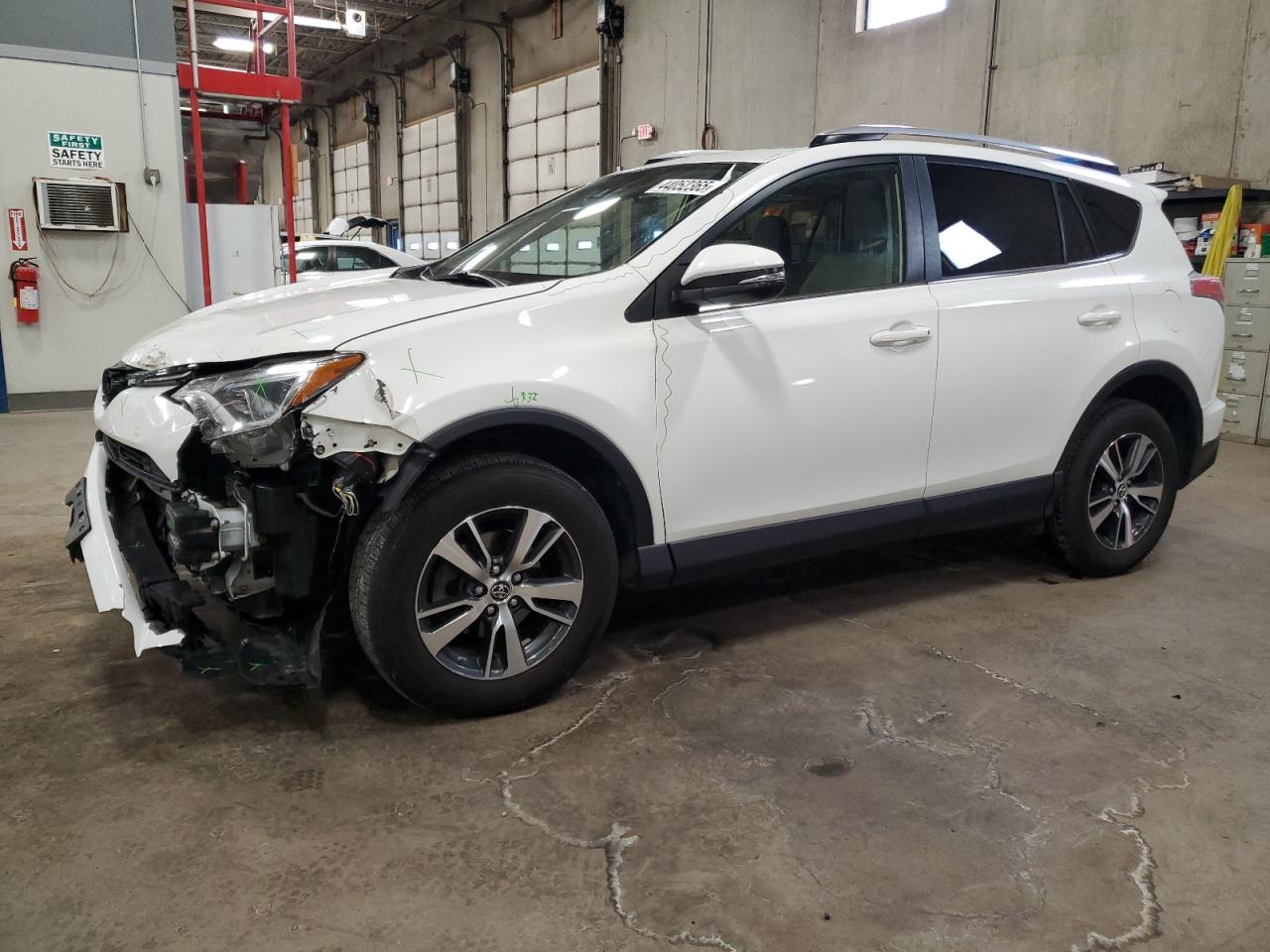 2018 Toyota RAV 4 - Image 1