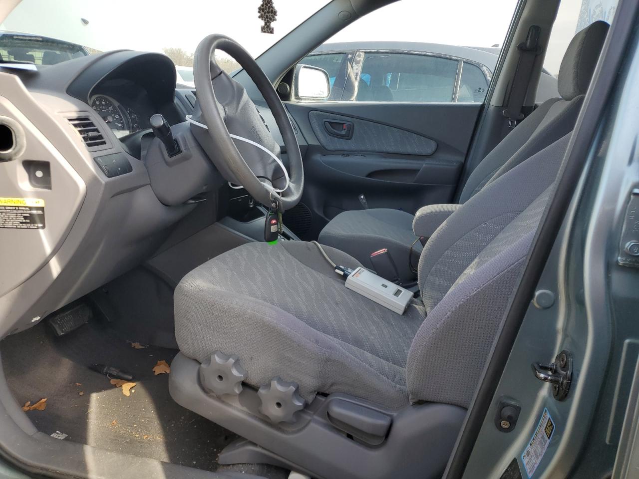 2005 Hyundai Tucson - Image 7