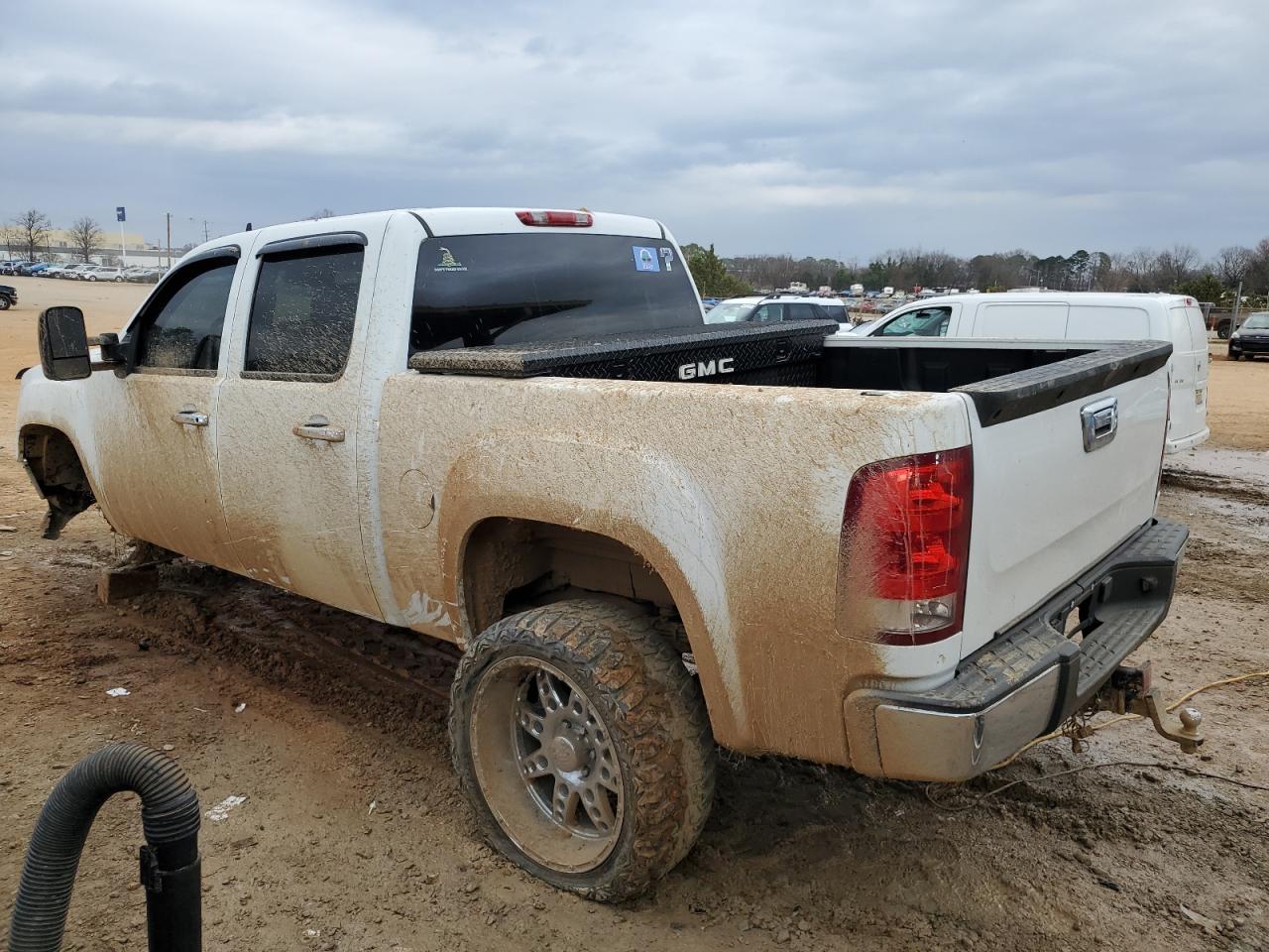 2008 GMC Sierra - Image 2