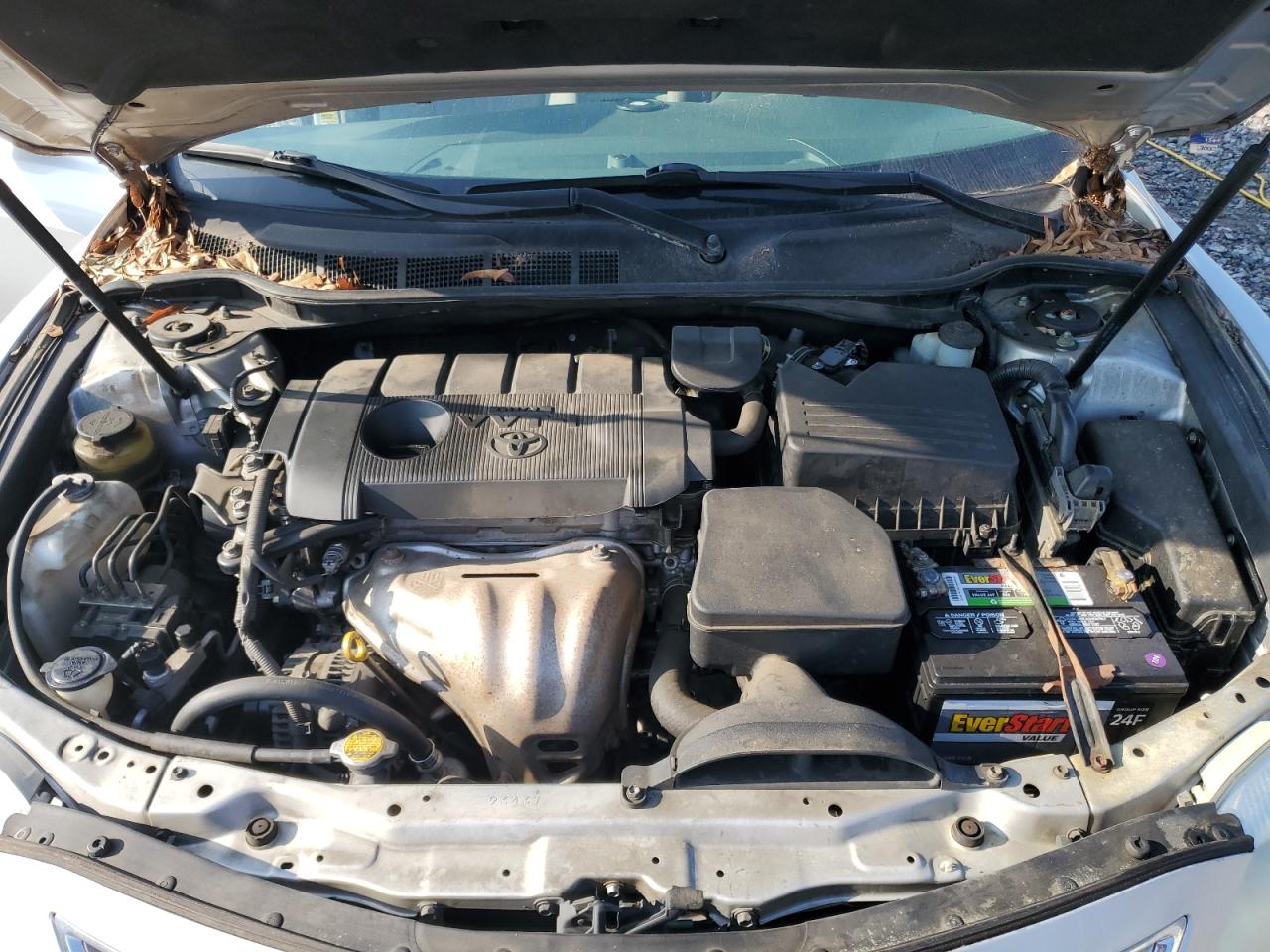 2011 Toyota Camry - Image 11